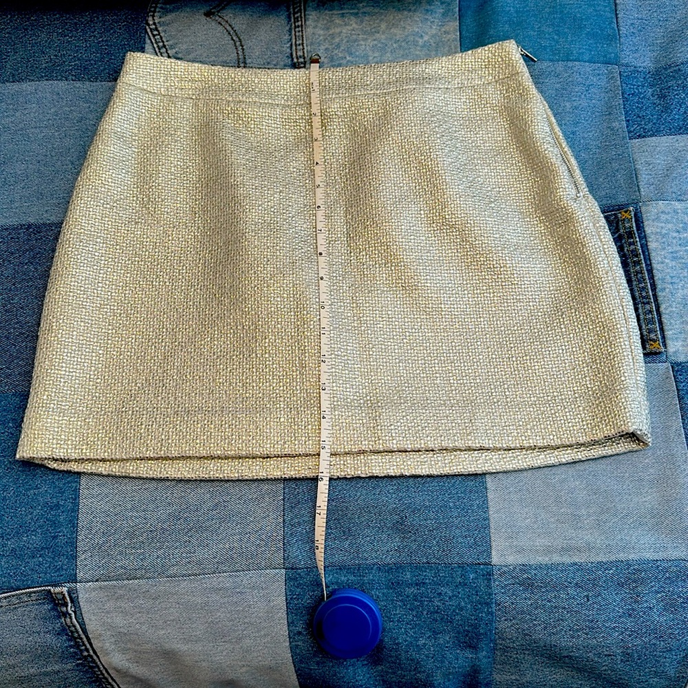 Gold size 6P banana republic mini skirt.
